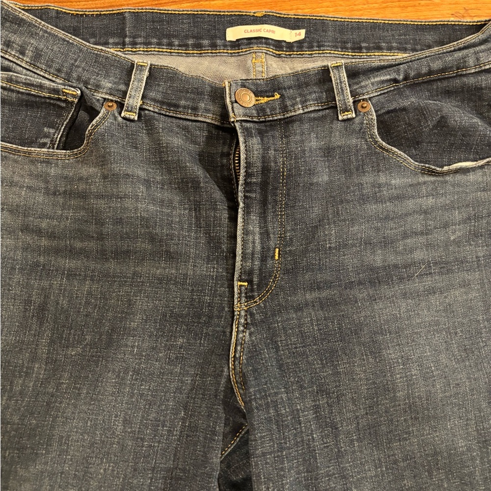 LEVI’S CLASSIC CAPRI JEGGING - Picture 3 of 13
